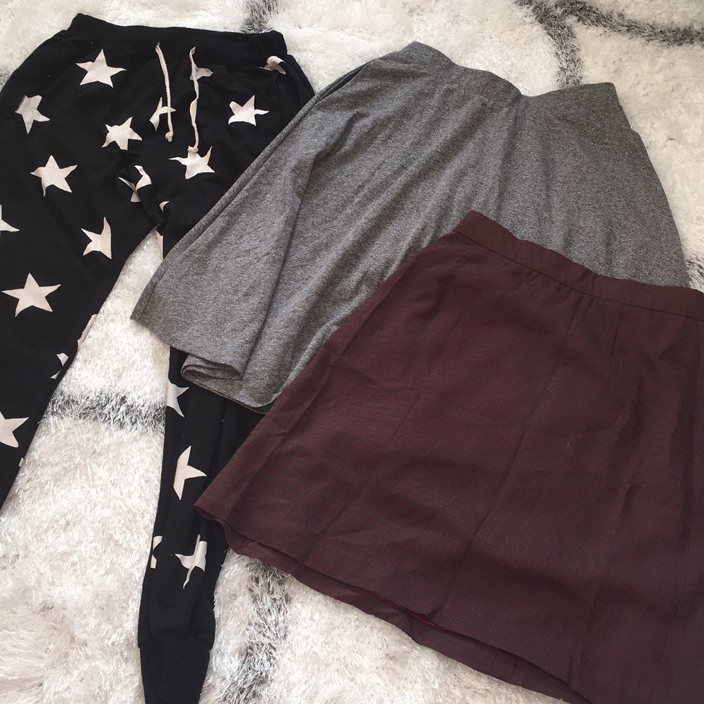 Size 4 (26 inch waist) Bundle 2 skirts+ Joggers
